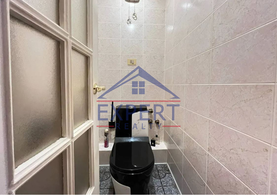 ԿԵՆՏՐՈՆ, ԳՐԻԳՈՐ ԼՈՒՍԱՎՈՐԻՉ ՓՈՂՈՑ, 2 ՍԵՆՅԱԿ