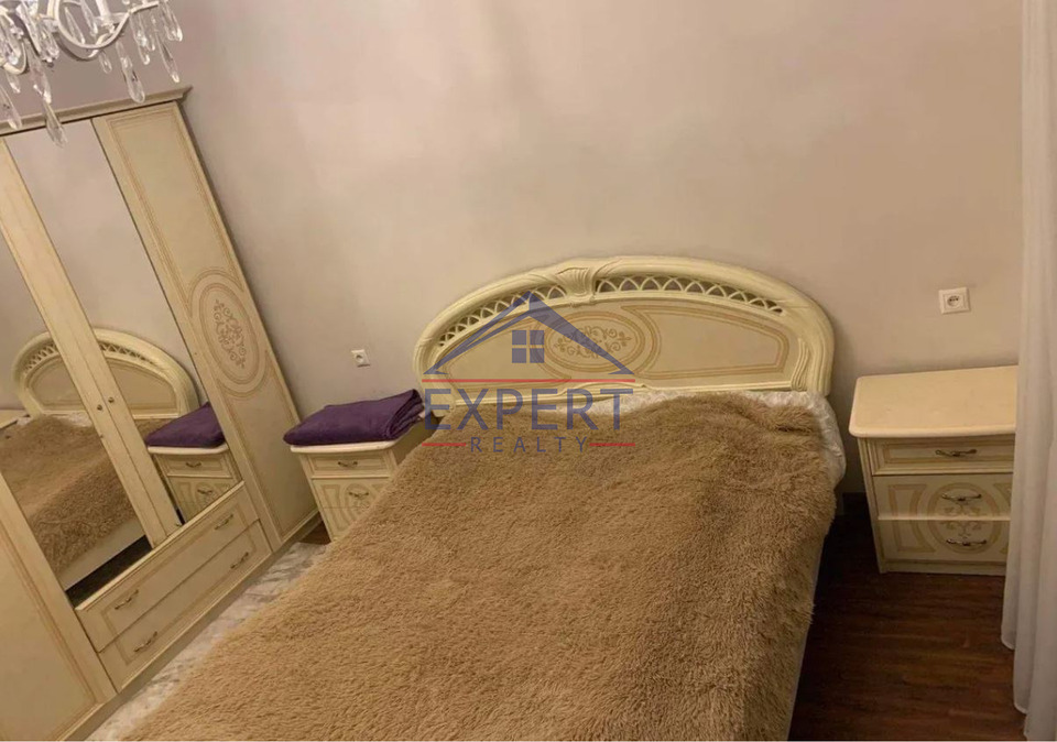 ԿԵՆՏՐՈՆ, ԽՈՐԵՆԱՑՈՒ ՓՈՂՈՑ, 3 ՍԵՆՅԱԿ