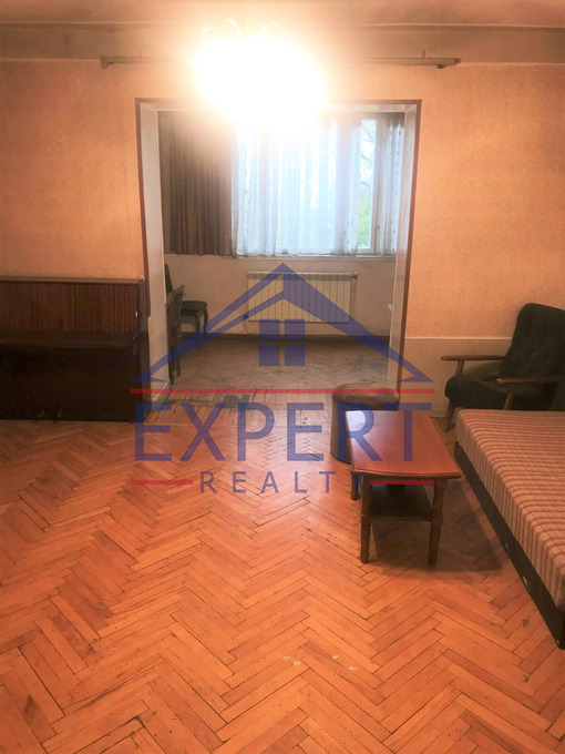 ՔԱՆԱՔԵՌ ԶԵՅԹՈՒՆ, ՈՒԼՆԵՑԻ ՓՈՂՈՑ, 3 ՍԵՆՅԱԿ