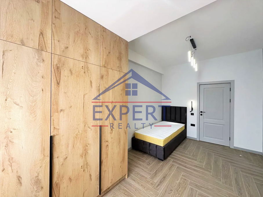 ԱՐԱԲԿԻՐ, ԱԴՈՆՑԻ ՓՈՂՈՑ, 4 ՍԵՆՅԱԿ