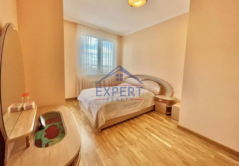 ՔԱՆԱՔԵՌ ԶԵՅԹՈՒՆ, ԴԱՎԻԹ ԱՆՀԱՂԹ ՓՈՂՈՑ, 4 ՍԵՆՅԱԿ