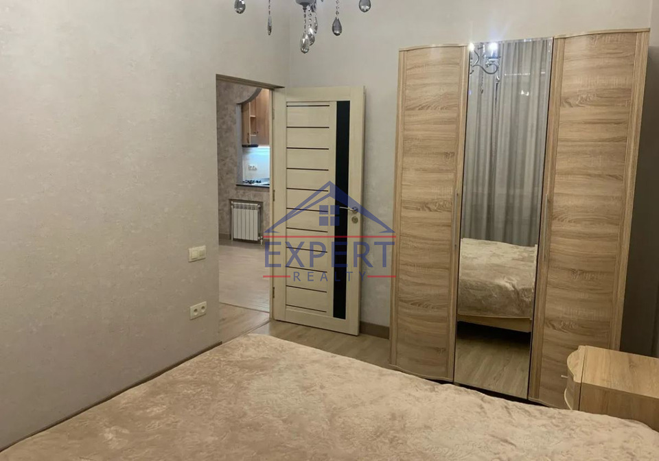 ԱՐԱԲԿԻՐ, ԿՈՄԻՏԱՍԻ ՊՈՂՈՏԱ, 2 ՍԵՆՅԱԿ