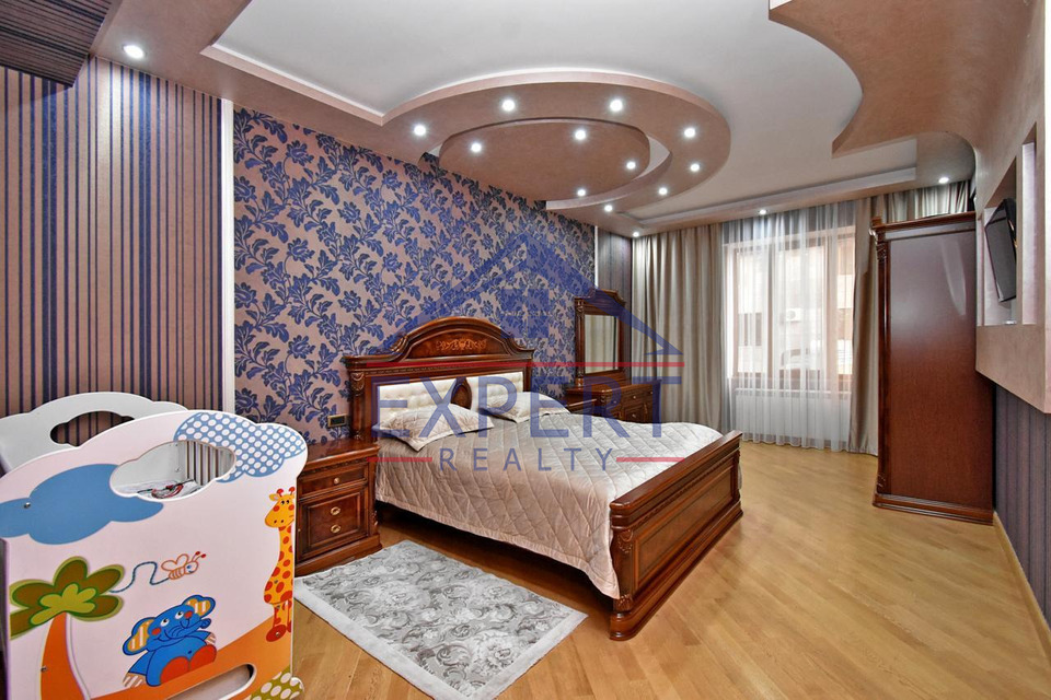 ԿԵՆՏՐՈՆ, ԱՐԱՄԻ ՓՈՂՈՑ, 4 ՍԵՆՅԱԿ