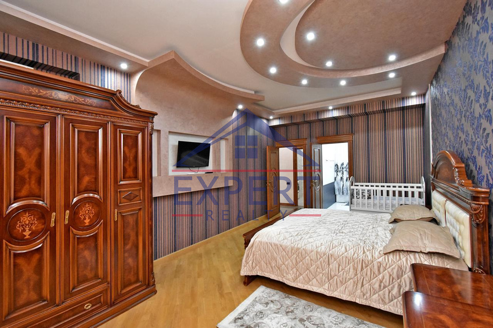 ԿԵՆՏՐՈՆ, ԱՐԱՄԻ ՓՈՂՈՑ, 4 ՍԵՆՅԱԿ