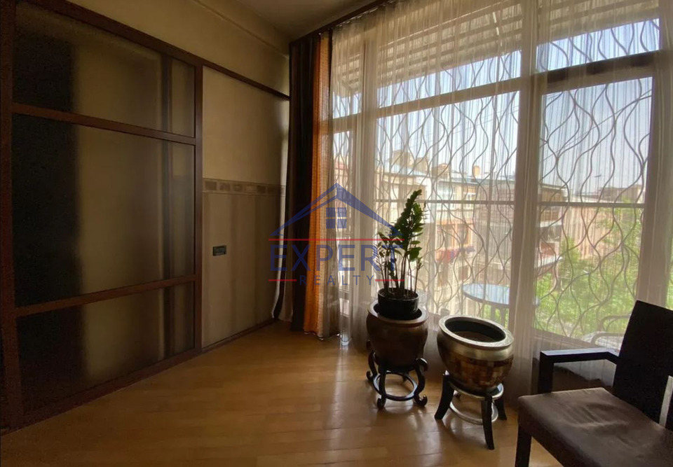 ԿԵՆՏՐՈՆ, ՄԱՇՏՈՑԻ ՊՈՂՈՏԱ, 5 ՍԵՆՅԱԿ