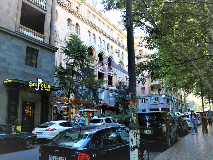 ԿԵՆՏՐՈՆ, ՄՈՍԿՈՎՅԱՆ ՓՈՂՈՑ, 2 ՍԵՆՅԱԿ