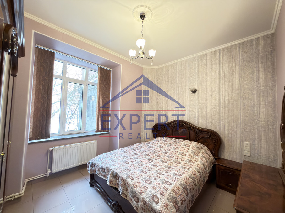 ԿԵՆՏՐՈՆ, ՄՈՍԿՈՎՅԱՆ ՓՈՂՈՑ, 2 ՍԵՆՅԱԿ