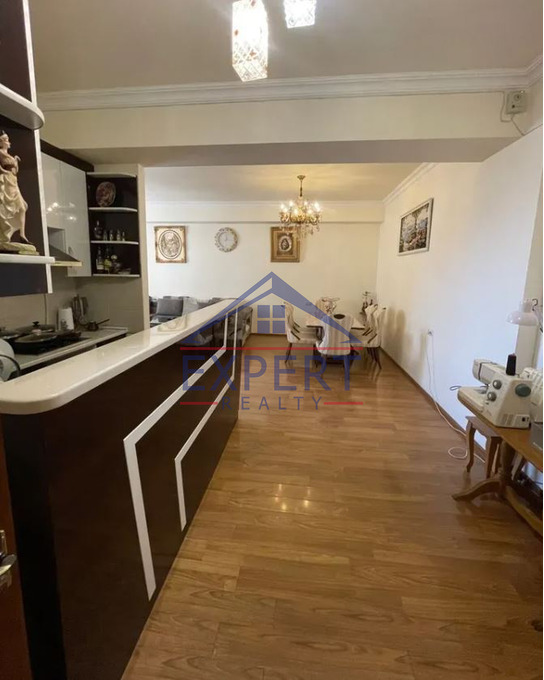 ԿԵՆՏՐՈՆ, ԱՐԳԻՇՏԻ  ՓՈՂՈՑ, 3 ՍԵՆՅԱԿ