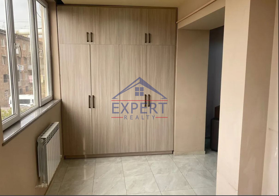 ԱՋԱՓՆՅԱԿ, ԼԵՆԻՆԳՐԱԴՅԱՆ ՓՈՂՈՑ, 3 ՍԵՆՅԱԿ