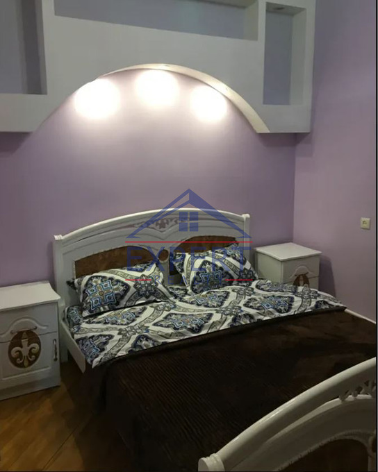 ԿԵՆՏՐՈՆ, ԽՈՐԵՆԱՑՈՒ ՓՈՂՈՑ, 2 ՍԵՆՅԱԿ