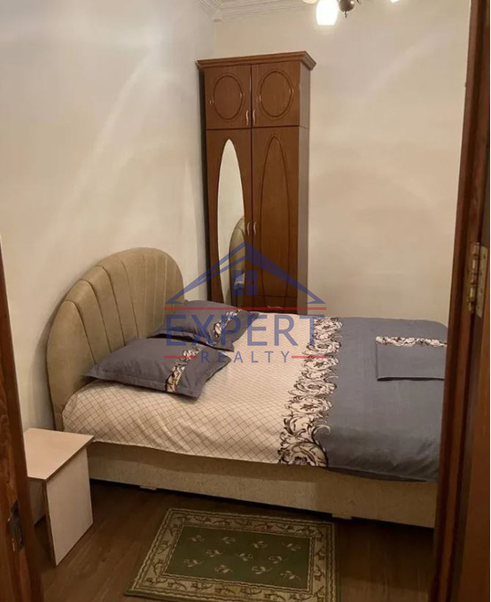 ԱՋԱՓՆՅԱԿ, ՄԵԼՔՈՒՄՈՎԻ ՓՈՂՈՑ, 2 ՍԵՆՅԱԿ