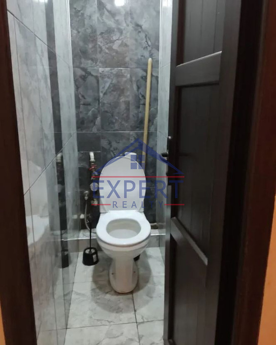 ԿԵՆՏՐՈՆ, ՀԻՆ ԵՐԵՎԱՆՑՈՒ ՓՈՂՈՑ, 3 ՍԵՆՅԱԿ