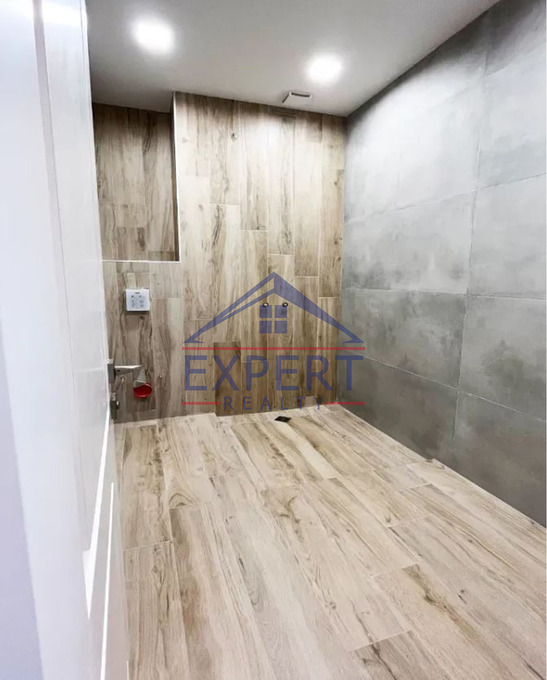 ԴԱՎԹԱՇԵՆ, ԱՆԱՍՏԱՍ ՄԻԿՈՅԱՆ ՓՈՂՈՑ, 3 ՍԵՆՅԱԿ