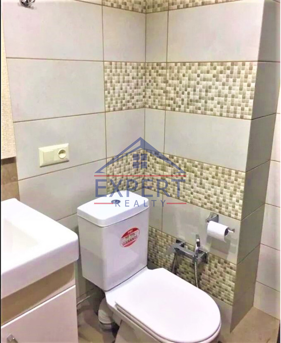 ԿԵՆՏՐՈՆ, ՆԱԼԲԱՆԴՅԱՆ ՓՈՂՈՑ, 2 ՍԵՆՅԱԿ