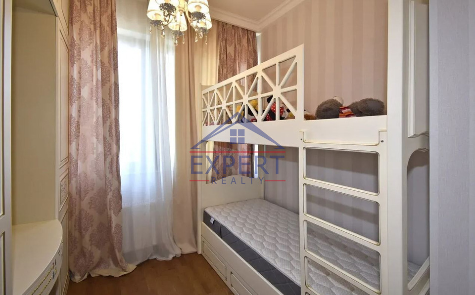 ԱՐԱԲԿԻՐ, ՕՐԲԵԼԻ ԵՂԲԱՅՐՆԵՐ ՓՈՂՈՑ, 3 ՍԵՆՅԱԿ