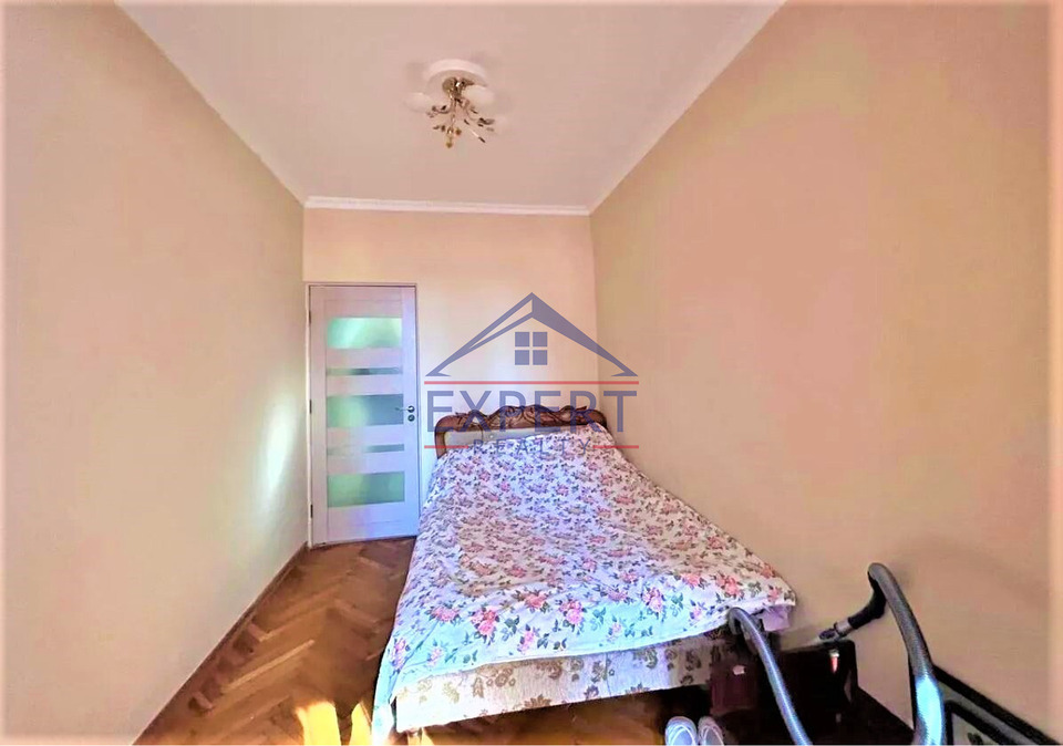 ԱՐԱԲԿԻՐ, ՓԱՓԱԶՅԱՆ ՓՈՂՈՑ, 3 ՍԵՆՅԱԿ