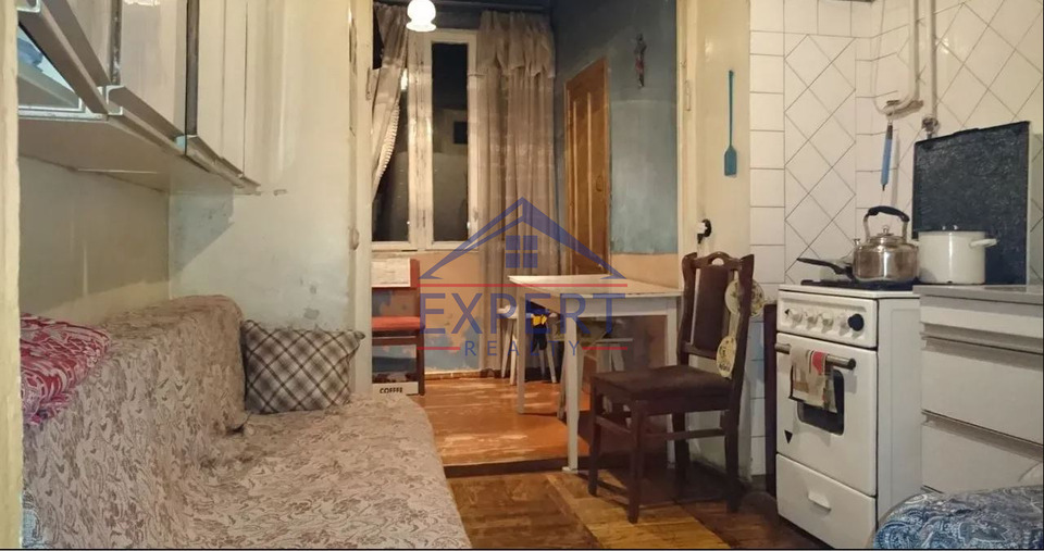 ՔԱՆԱՔԵՌ ԶԵՅԹՈՒՆ, ՍԱՐԿԱՎԱԳԻ ՓՈՂՈՑ, 2 ՍԵՆՅԱԿ