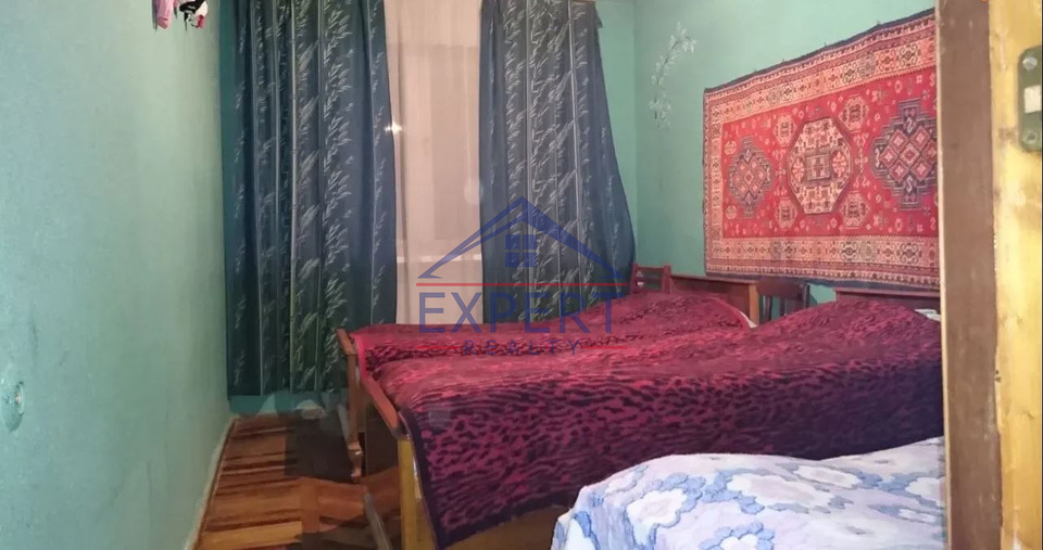 ՔԱՆԱՔԵՌ ԶԵՅԹՈՒՆ, ՍԱՐԿԱՎԱԳԻ ՓՈՂՈՑ, 2 ՍԵՆՅԱԿ