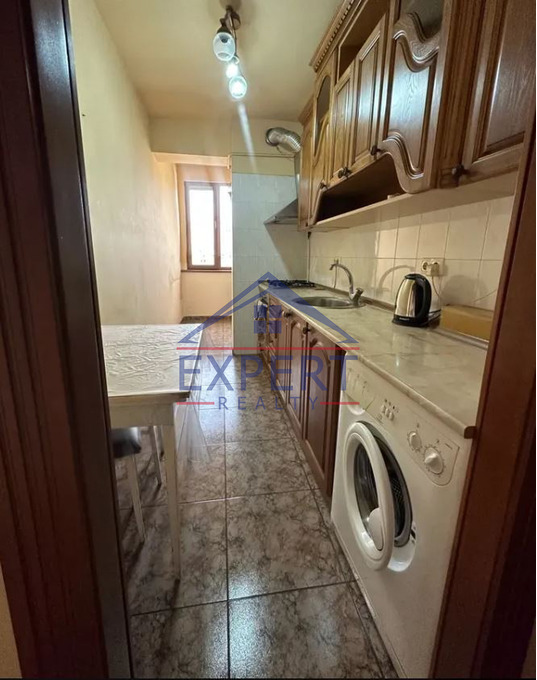 ԱՋԱՓՆՅԱԿ, ՄԱՐԳԱՐՅԱՆ ՓՈՂՈՑ, 3 ՍԵՆՅԱԿ