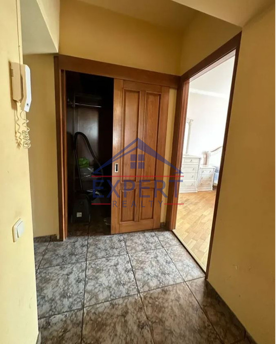 ԱՋԱՓՆՅԱԿ, ՄԱՐԳԱՐՅԱՆ ՓՈՂՈՑ, 3 ՍԵՆՅԱԿ