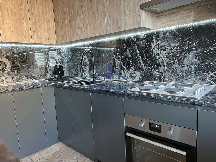 ԿԵՆՏՐՈՆ, ԱԲՈՎՅԱՆ ՓՈՂՈՑ, 3 ՍԵՆՅԱԿ