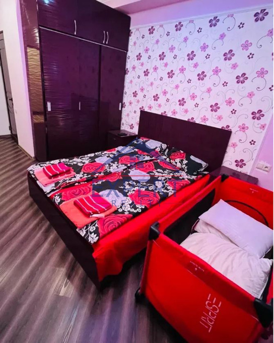 ԿԵՆՏՐՈՆ, ԾԻԾԵՌՆԱԿԱԲԵՐԴԻ ԽՃՈՒՂԻ, 2 ՍԵՆՅԱԿ