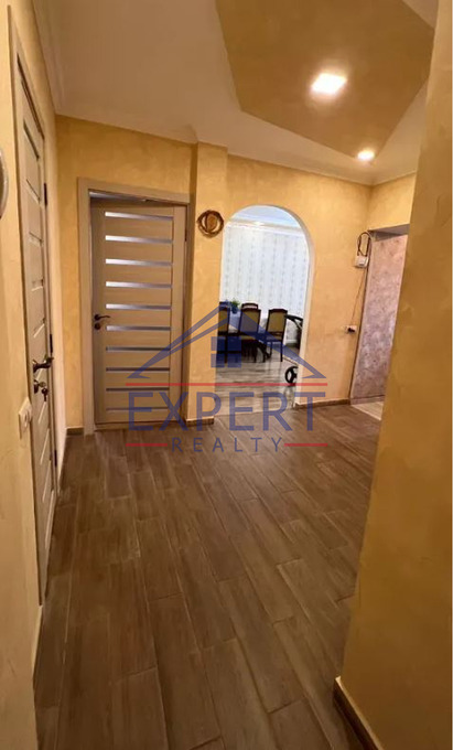 ՄԱԼԱԹԻԱ ՍԵԲԱՍՏԻԱ, ԿՈՒՐՂԻՆՅԱՆ ՓՈՂՈՑ, 3 ՍԵՆՅԱԿ