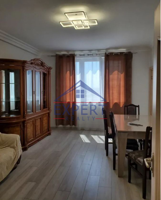 ԿԵՆՏՐՈՆ, ԵՐՎԱՆԴ ՔՈՉԱՐԻ ՓՈՂՈՑ, 2 ՍԵՆՅԱԿ