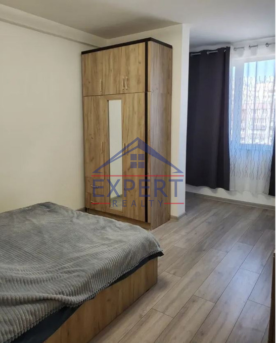 ԿԵՆՏՐՈՆ, ԵՐՎԱՆԴ ՔՈՉԱՐԻ ՓՈՂՈՑ, 2 ՍԵՆՅԱԿ