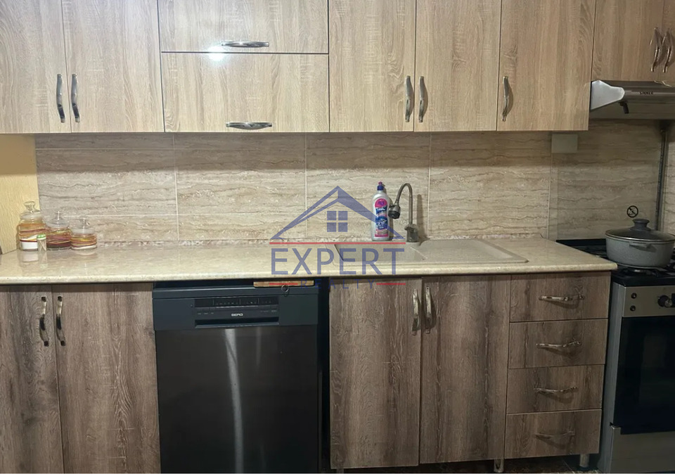 ԷՐԷԲՈՒՆԻ, ՍՈՒՎՈՐՈՎԻ ՓՈՂՈՑ, 4 ՍԵՆՅԱԿ