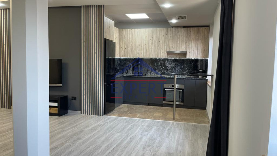 ԿԵՆՏՐՈՆ, ԱԲՈՎՅԱՆ ՓՈՂՈՑ, 3 ՍԵՆՅԱԿ