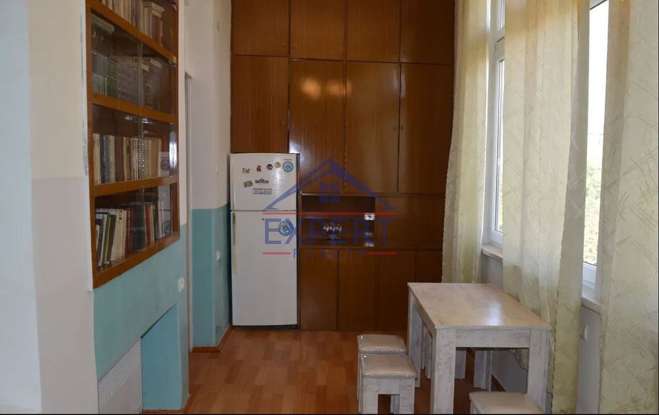 ԿԵՆՏՐՈՆ, ՄԱՇՏՈՑԻ ՊՈՂՈՏԱ, 2 ՍԵՆՅԱԿ