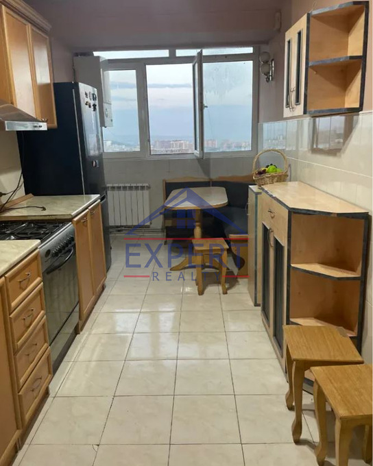 ԱՋԱՓՆՅԱԿ, ՄԱՐԳԱՐՅԱՆ ՓՈՂՈՑ, 4 ՍԵՆԱՅԿ