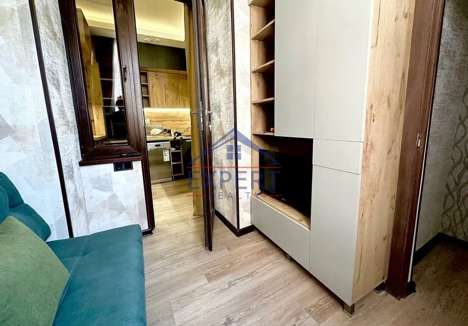 ԿԵՆՏՐՈՆ, ՏԻԳՐԱՆ ՄԵԾԻ ՊՈՂՈՏԱ, 2 ՍԵՆՅԱԿ