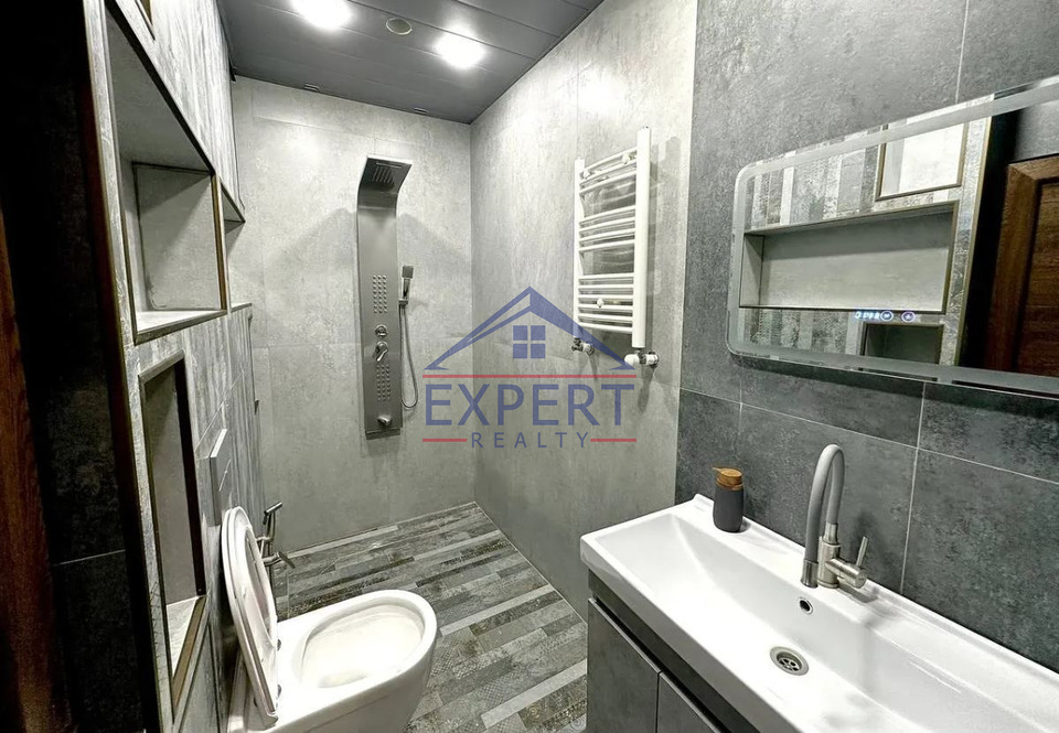 ԿԵՆՏՐՈՆ, ՏԻԳՐԱՆ ՄԵԾԻ ՊՈՂՈՏԱ, 2 ՍԵՆՅԱԿ