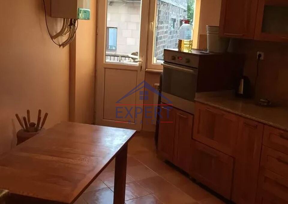 ԱՐԱԲԿԻՐ, 4 ՍԵՆՅԱԿ