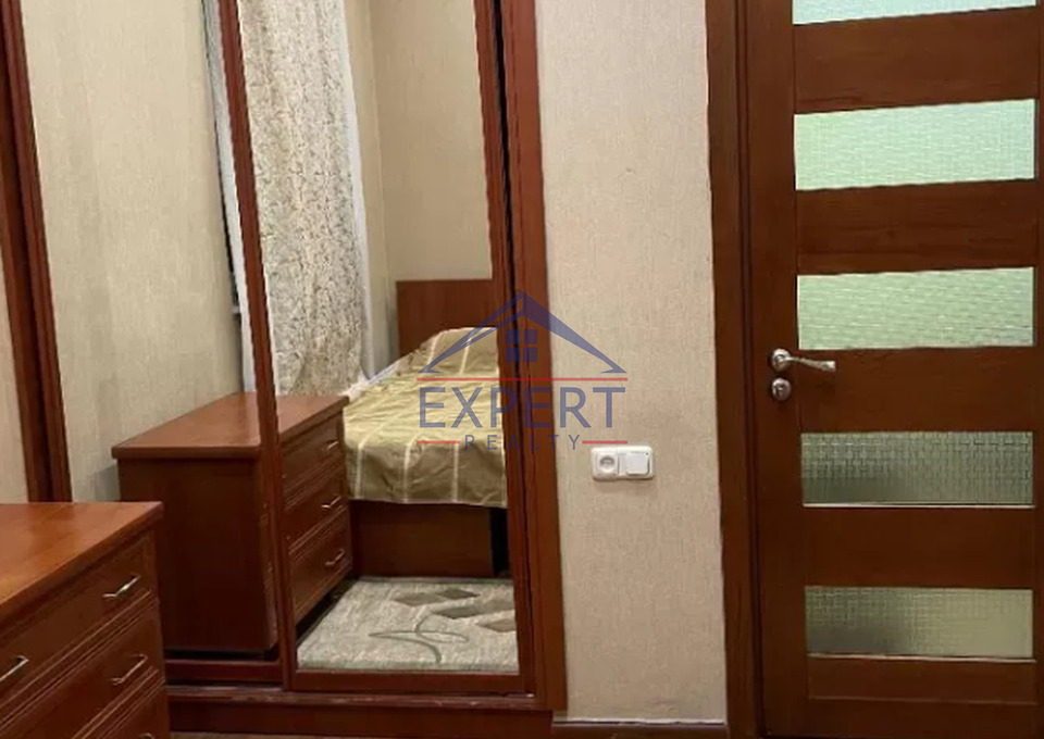 ԿԵՆՏՐՈՆ, ԼԵՌ ԿԱՄՍԱՐԻ ՓՈՂՈՑ, 2 ՍԵՆՅԱԿ