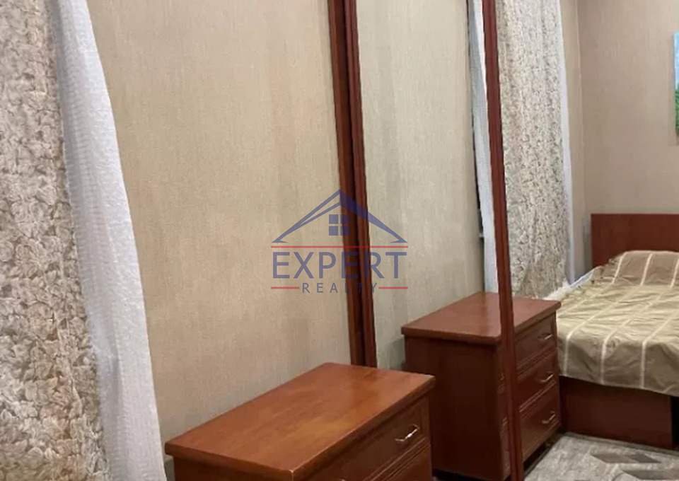 ԿԵՆՏՐՈՆ, ԼԵՌ ԿԱՄՍԱՐԻ ՓՈՂՈՑ, 2 ՍԵՆՅԱԿ