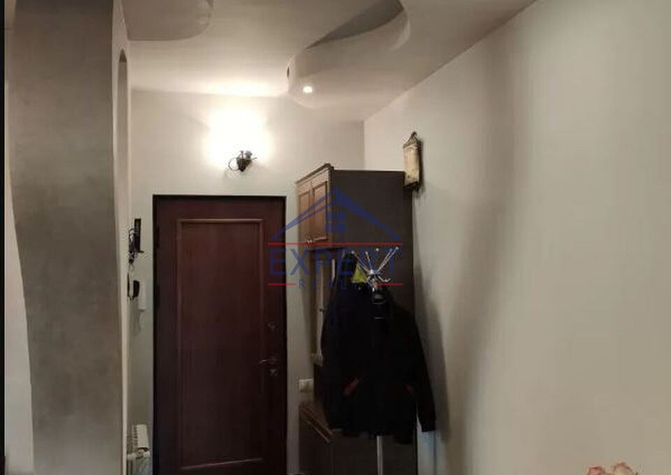 ԴԱՎԹԱՇԵՆ, ԱՆԱՍՏԱՍ ՄԻԿՈՅԱՆ ՓՈՂՈՑ, 4 ՍԵՆՅԱԿ