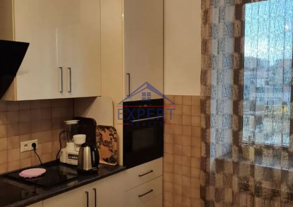 ԴԱՎԹԱՇԵՆ, ԱՆԱՍՏԱՍ ՄԻԿՈՅԱՆ ՓՈՂՈՑ, 4 ՍԵՆՅԱԿ