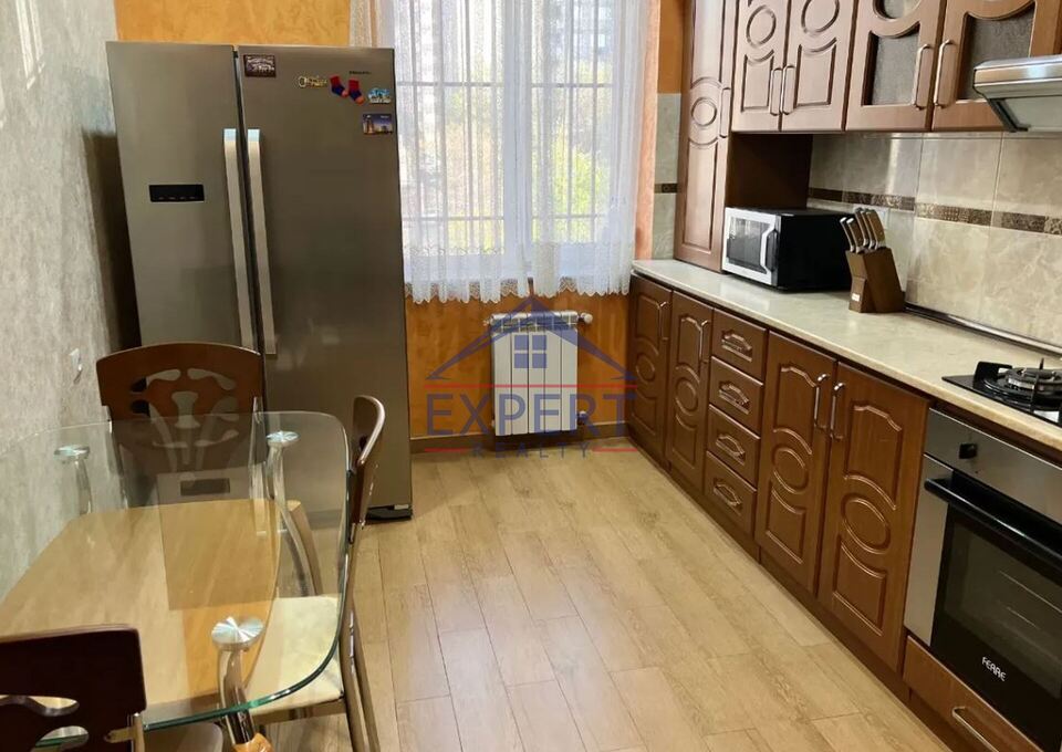 ԱՐԱԲԿԻՐ, ՄԱՄԻԿՈՆՅԱՆՑ ՓՈՂՈՑ, 3 ՍԵՆՅԱԿ