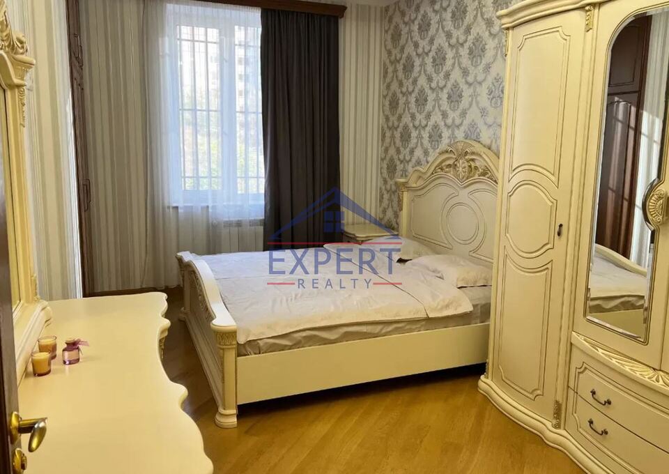 ԱՐԱԲԿԻՐ, ՄԱՄԻԿՈՆՅԱՆՑ ՓՈՂՈՑ, 3 ՍԵՆՅԱԿ