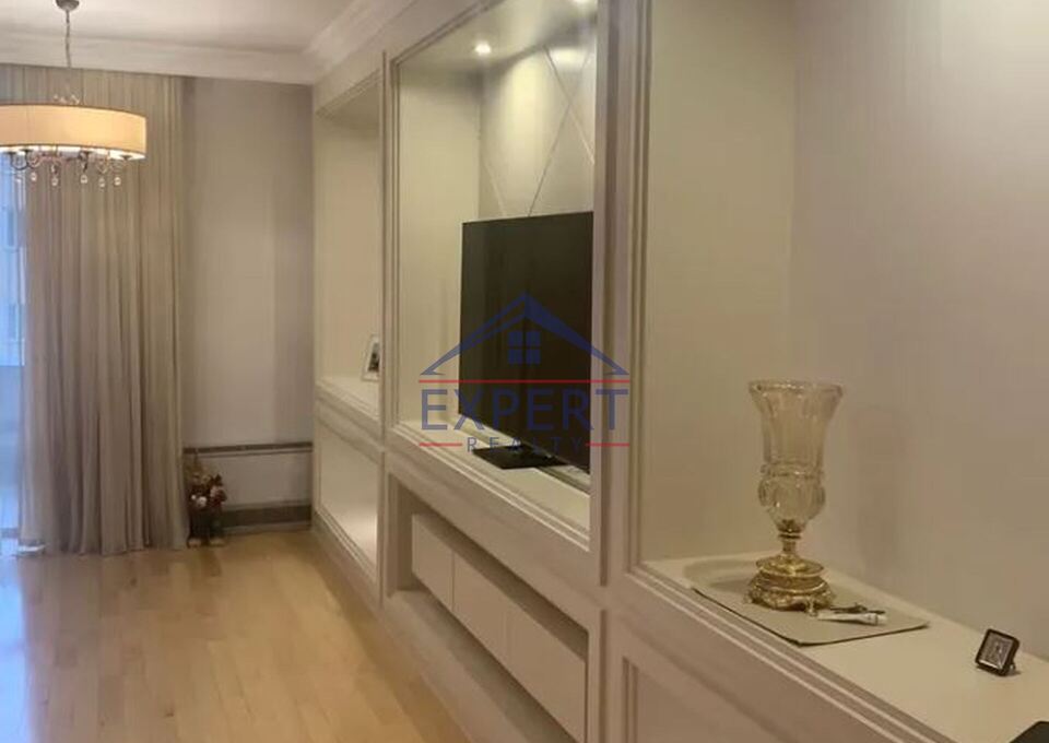 ԿԵՆՏՐՈՆ, ՀՅՈՒՍԻՍԱՅԻՆ ՊՈՂՈՏԱ, 3 ՍԵՆՅԱԿ