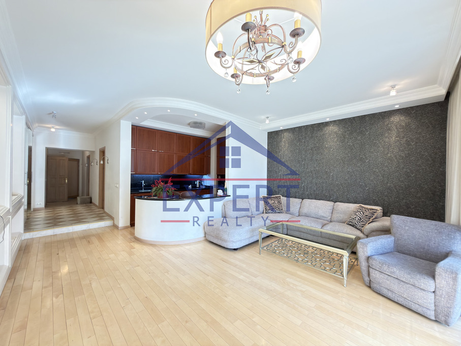 ԿԵՆՏՐՈՆ, ՀՅՈՒՍԻՍԱՅԻՆ ՊՈՂՈՏԱ, 3 ՍԵՆՅԱԿ