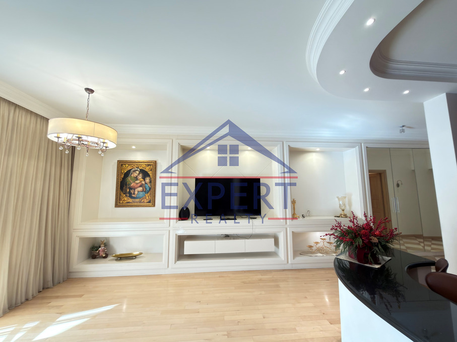 ԿԵՆՏՐՈՆ, ՀՅՈՒՍԻՍԱՅԻՆ ՊՈՂՈՏԱ, 3 ՍԵՆՅԱԿ