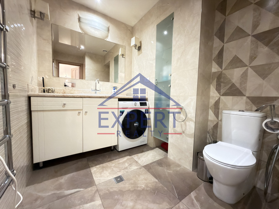 ԿԵՆՏՐՈՆ, ՀՅՈՒՍԻՍԱՅԻՆ ՊՈՂՈՏԱ, 3 ՍԵՆՅԱԿ