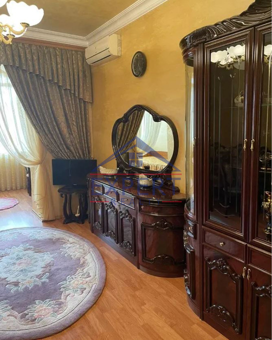 ԱՐԱԲԿԻՐ, ԿԻԵՎՅԱՆ ՓՈՂՈՑ, 3 ՍԵՆՅԱԿ