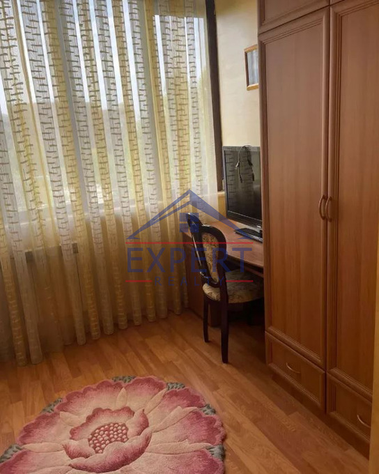 ԱՐԱԲԿԻՐ, ԿԻԵՎՅԱՆ ՓՈՂՈՑ, 3 ՍԵՆՅԱԿ