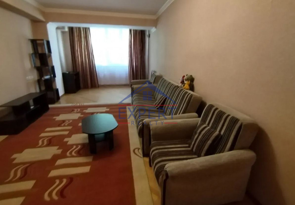 ԱՐԱԲԿԻՐ, ՎԻԿՏՈՐ ՀԱՄԲԱՐՁՈՒՄՅԱՆ ՓՈՂՈՑ, 3 ՍԵՆՅԱԿ