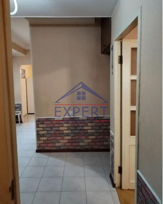 ԱՐԱԲԿԻՐ, ՎԻԿՏՈՐ ՀԱՄԲԱՐՁՈՒՄՅԱՆ ՓՈՂՈՑ, 3 ՍԵՆՅԱԿ
